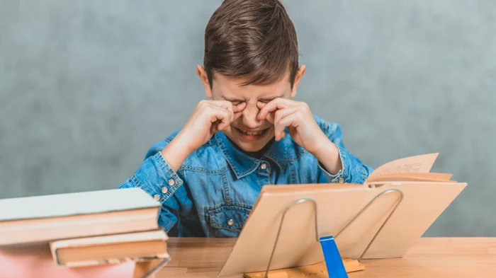 “Det gode barn”-syndromet: Psykolog udpeger 11 vaner, der ødelægger voksenlivet