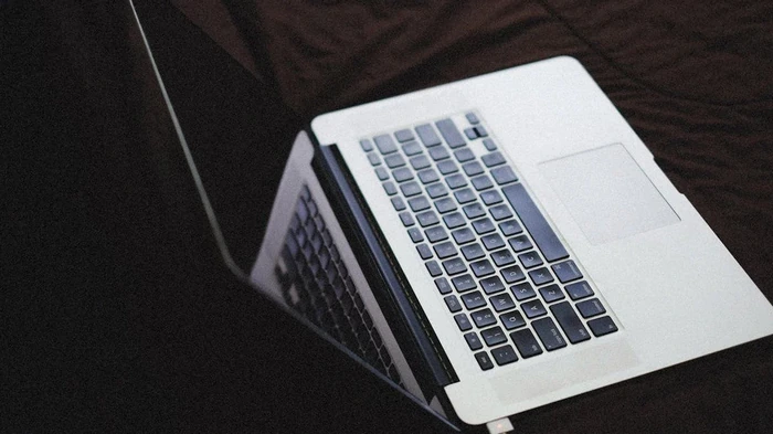 Du dræber din bærbare computers batteri hver dag: Sådan oplader du den rigtigt