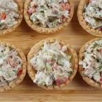 tunsalat-i-tarteletter-en-opskrift-paa-en-smuk-forret.webp.webp